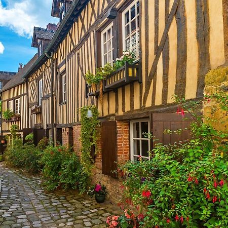 Appartement De Charme Dans Un Chateau A 5 Min D'Honfleur Gonneville-sur-Honfleur Exteriör bild