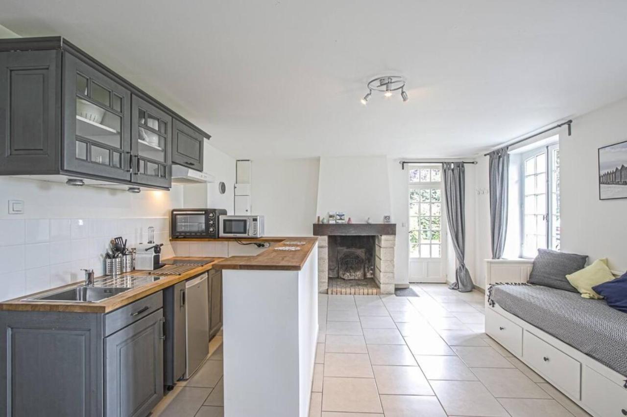 Appartement De Charme Dans Un Chateau A 5 Min D'Honfleur Gonneville-sur-Honfleur Exteriör bild
