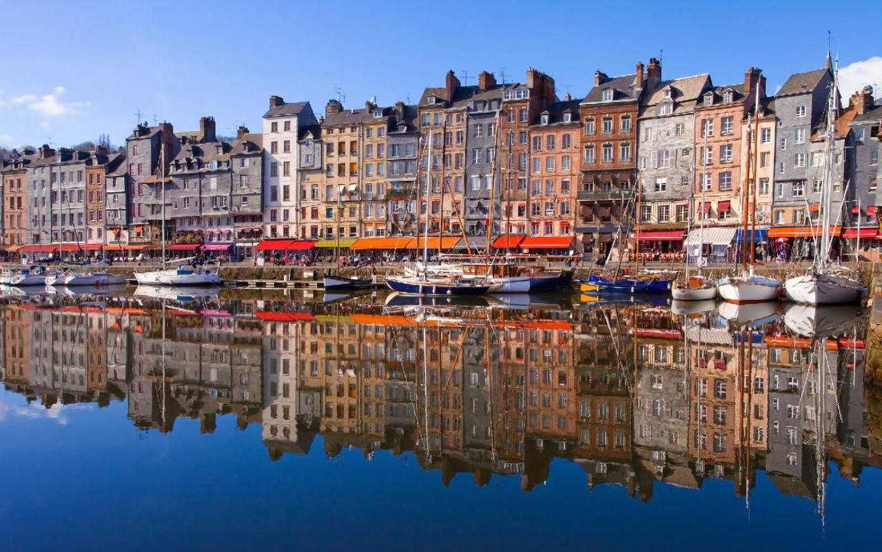 Appartement De Charme Dans Un Chateau A 5 Min D'Honfleur Gonneville-sur-Honfleur Exteriör bild